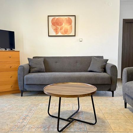 Emerald Seaside Apartment In Pefkohori ペフコホリ エクステリア 写真
