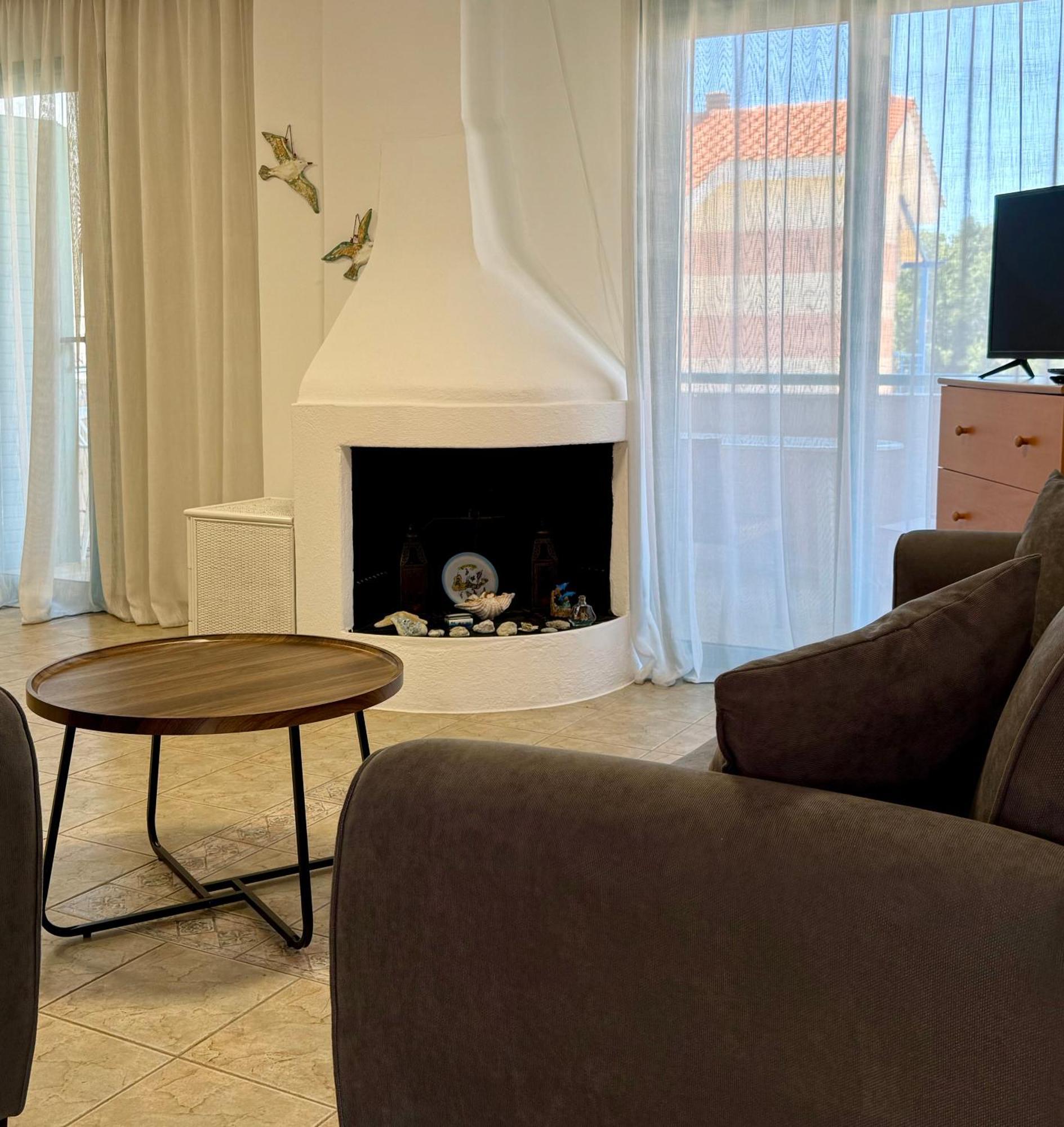 Emerald Seaside Apartment In Pefkohori ペフコホリ エクステリア 写真